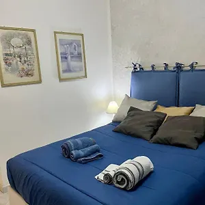 Vomero House With Free Parking 410 Cm Appartamento