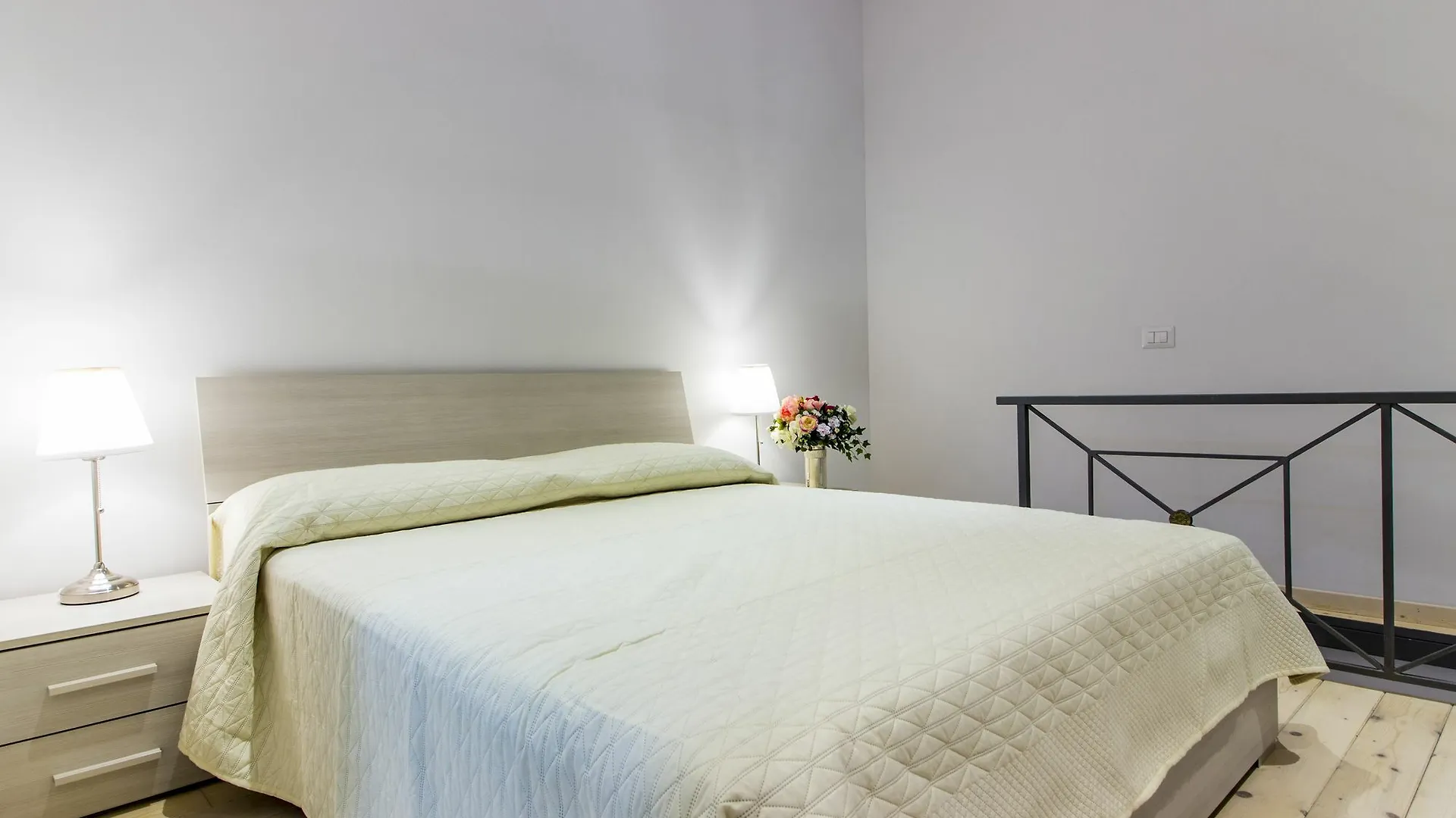 Palazzo D'Auria Aparthotel Naples