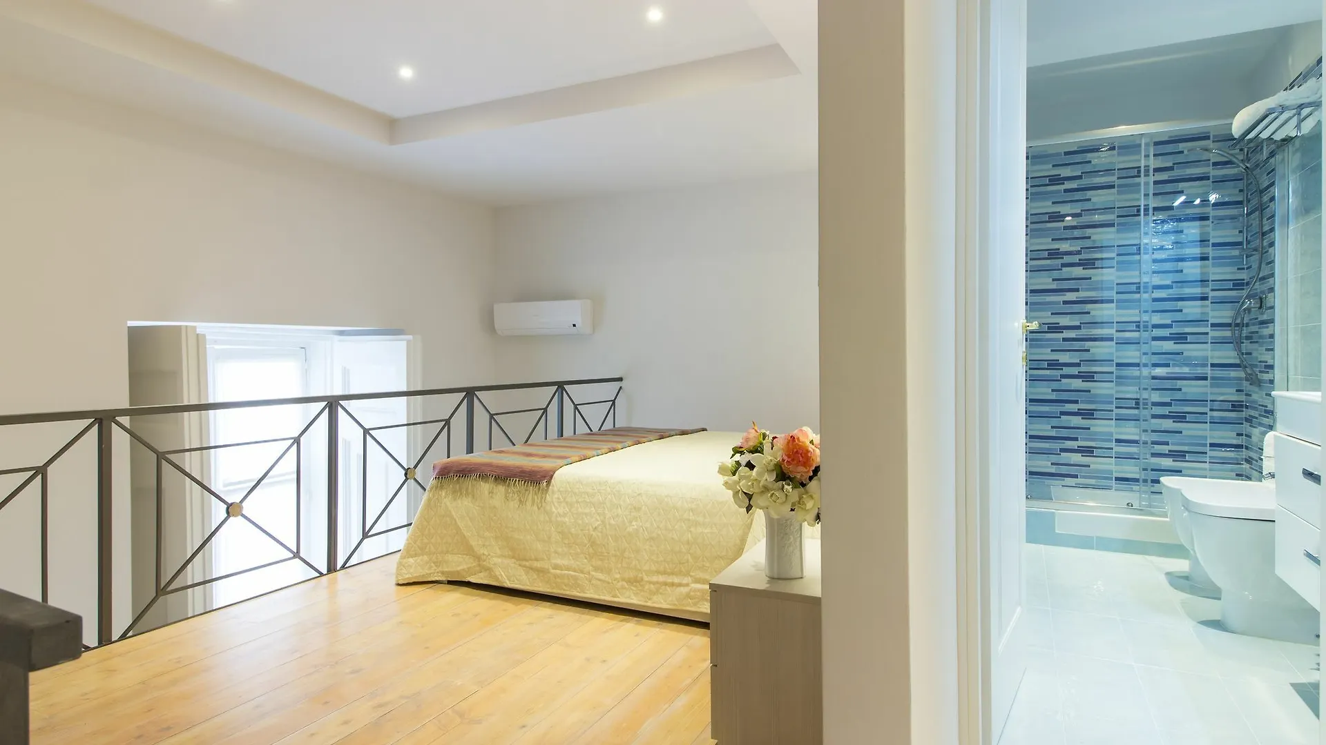 Palazzo D'Auria Aparthotel Naples
